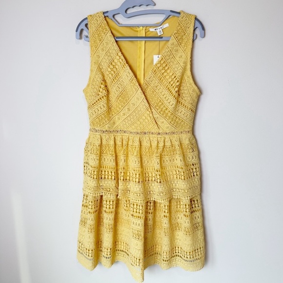 NWT MIAMI Summer Yellow lace tiered dress M - Picture 1 of 9